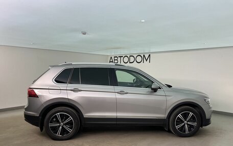 Volkswagen Tiguan II, 2018 год, 3 000 000 рублей, 6 фотография