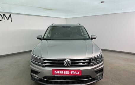 Volkswagen Tiguan II, 2018 год, 3 000 000 рублей, 3 фотография