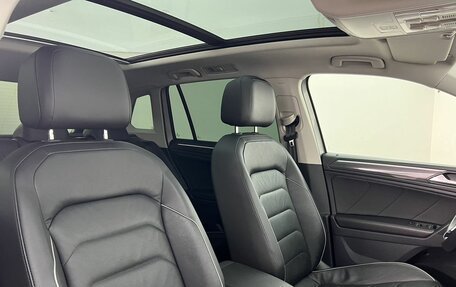 Volkswagen Tiguan II, 2018 год, 3 000 000 рублей, 15 фотография