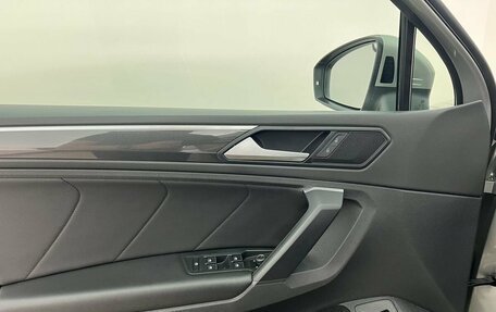 Volkswagen Tiguan II, 2018 год, 3 000 000 рублей, 18 фотография