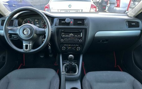 Volkswagen Jetta VI, 2012 год, 829 000 рублей, 7 фотография