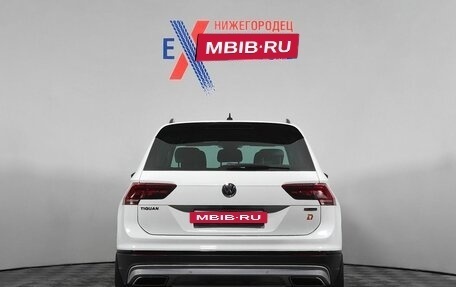 Volkswagen Tiguan II, 2019 год, 2 589 000 рублей, 4 фотография