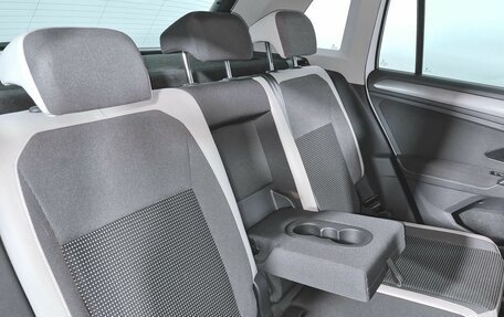 Volkswagen Tiguan II, 2019 год, 2 589 000 рублей, 13 фотография