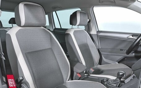 Volkswagen Tiguan II, 2019 год, 2 589 000 рублей, 11 фотография