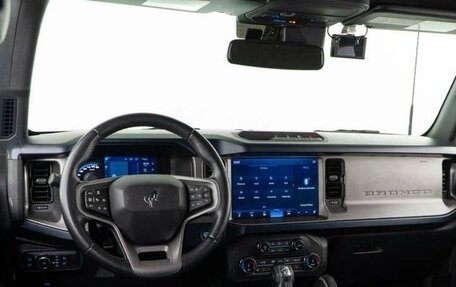 Ford Bronco, 2022 год, 7 450 000 рублей, 6 фотография