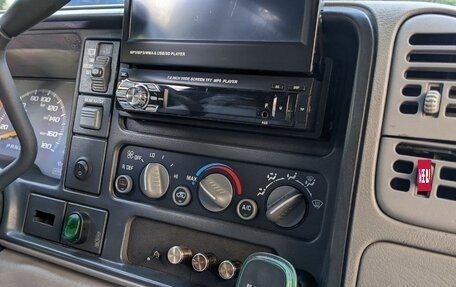 GMC Yukon III, 1996 год, 2 500 000 рублей, 17 фотография