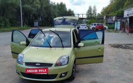 Ford Fiesta, 2007 год, 450 000 рублей, 18 фотография