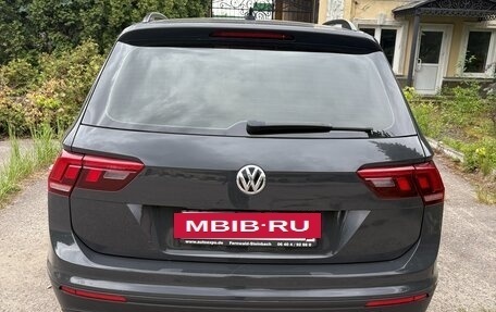 Volkswagen Tiguan II, 2019 год, 2 350 000 рублей, 4 фотография