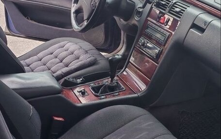 Mercedes-Benz E-Класс, 2000 год, 390 000 рублей, 7 фотография