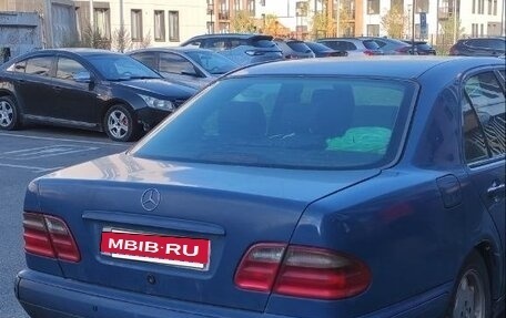 Mercedes-Benz E-Класс, 2000 год, 390 000 рублей, 3 фотография
