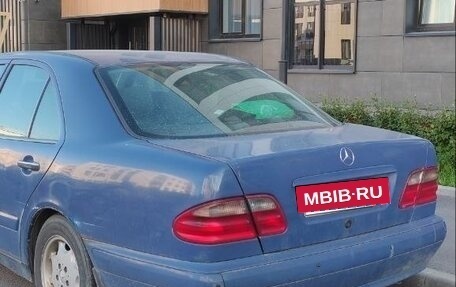 Mercedes-Benz E-Класс, 2000 год, 390 000 рублей, 4 фотография