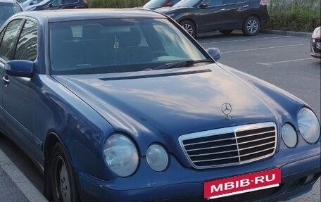 Mercedes-Benz E-Класс, 2000 год, 390 000 рублей, 2 фотография