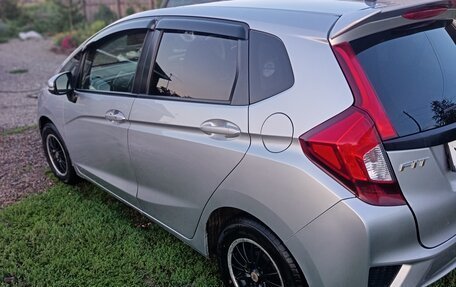 Honda Fit III, 2015 год, 1 000 000 рублей, 2 фотография