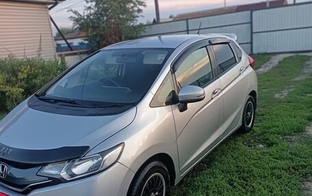 Honda Fit III, 2015 год, 1 000 000 рублей, 4 фотография