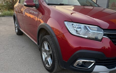 Renault Logan II, 2019 год, 1 500 000 рублей, 3 фотография
