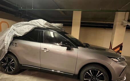 Toyota Venza, 2022 год, 5 000 000 рублей, 3 фотография