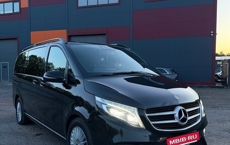 Mercedes-Benz V-Класс, 2018 год, 3 700 000 рублей, 3 фотография