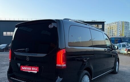 Mercedes-Benz V-Класс, 2018 год, 3 700 000 рублей, 4 фотография