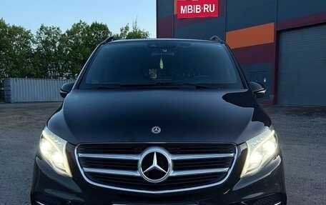 Mercedes-Benz V-Класс, 2018 год, 3 700 000 рублей, 2 фотография