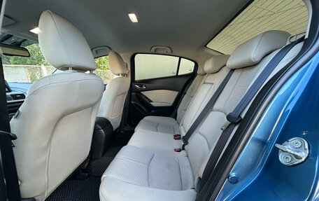 Mazda 3, 2016 год, 1 350 000 рублей, 19 фотография