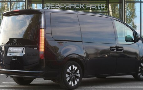 Hyundai Staria, 2021 год, 3 890 000 рублей, 4 фотография