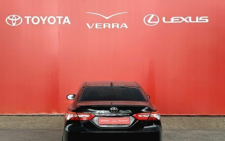Toyota Camry, 2020 год, 2 390 000 рублей, 4 фотография