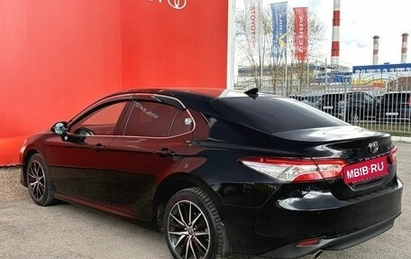 Toyota Camry, 2020 год, 2 390 000 рублей, 3 фотография