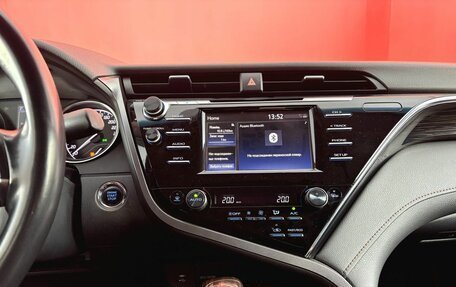 Toyota Camry, 2020 год, 2 390 000 рублей, 11 фотография