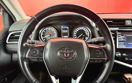 Toyota Camry, 2020 год, 2 390 000 рублей, 10 фотография