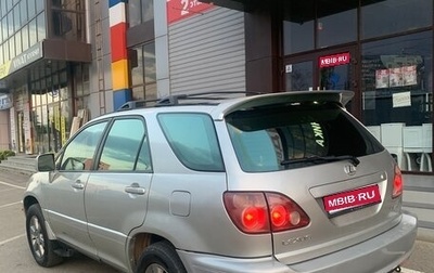 Lexus RX IV рестайлинг, 2000 год, 730 000 рублей, 1 фотография