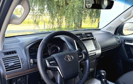 Toyota Land Cruiser Prado 150 рестайлинг 2, 2017 год, 4 140 000 рублей, 15 фотография