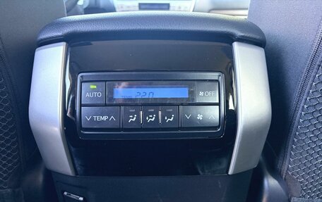 Toyota Land Cruiser Prado 150 рестайлинг 2, 2017 год, 4 140 000 рублей, 18 фотография