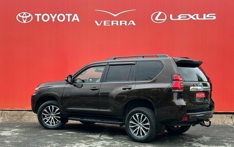 Toyota Land Cruiser Prado 150 рестайлинг 2, 2018 год, 5 210 000 рублей, 3 фотография