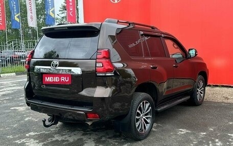 Toyota Land Cruiser Prado 150 рестайлинг 2, 2018 год, 5 210 000 рублей, 6 фотография