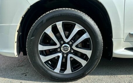 Toyota Land Cruiser 200, 2019 год, 6 950 000 рублей, 7 фотография