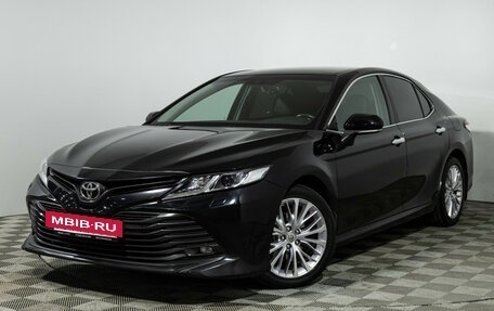 Toyota Camry, 2018 год, 2 275 000 рублей, 2 фотография