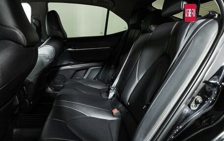 Toyota Camry, 2018 год, 2 275 000 рублей, 11 фотография