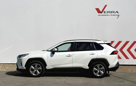 Toyota RAV4, 2020 год, 3 400 000 рублей, 2 фотография