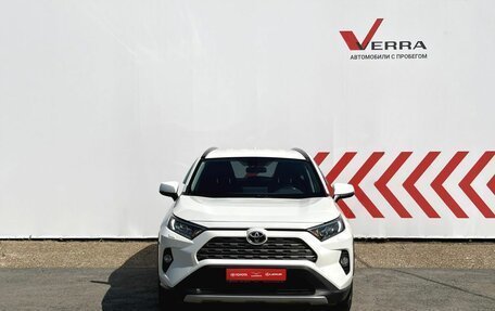 Toyota RAV4, 2020 год, 3 400 000 рублей, 4 фотография