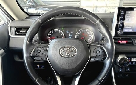Toyota RAV4, 2020 год, 3 400 000 рублей, 10 фотография
