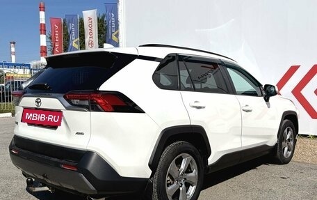 Toyota RAV4, 2020 год, 3 400 000 рублей, 6 фотография