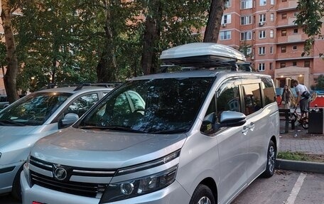 Toyota Voxy III, 2016 год, 1 650 000 рублей, 8 фотография