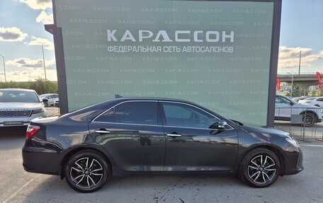 Toyota Camry, 2017 год, 2 279 000 рублей, 4 фотография
