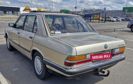 BMW 5 серия, 1985 год, 490 000 рублей, 3 фотография