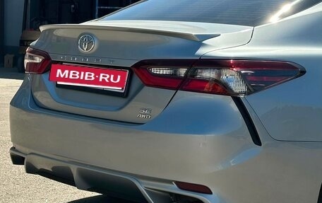 Toyota Camry, 2021 год, 3 900 000 рублей, 4 фотография