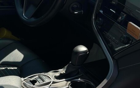 Toyota Camry, 2021 год, 3 900 000 рублей, 9 фотография