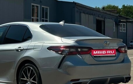 Toyota Camry, 2021 год, 3 900 000 рублей, 8 фотография