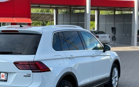 Volkswagen Tiguan II, 2017 год, 2 200 000 рублей, 5 фотография