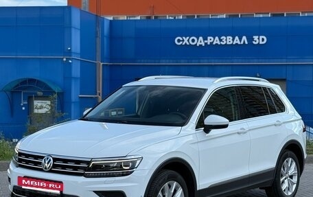 Volkswagen Tiguan II, 2017 год, 2 200 000 рублей, 2 фотография