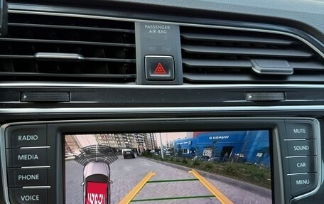 Volkswagen Tiguan II, 2017 год, 2 200 000 рублей, 16 фотография